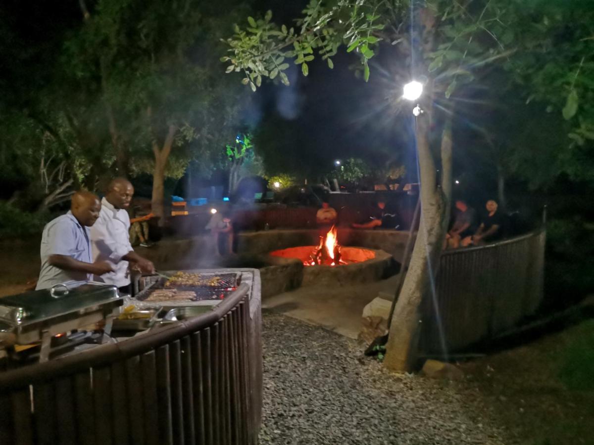מאלליין Boulders Safari Lodge מראה חיצוני תמונה